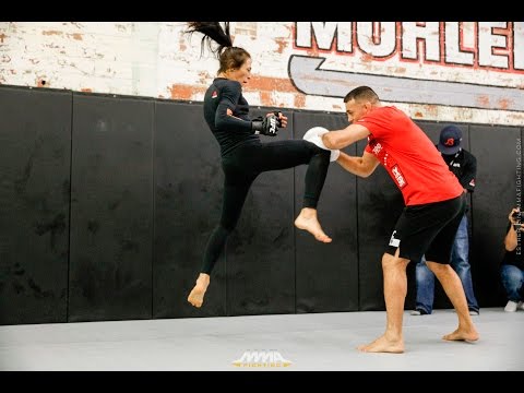 UFC 211: Joanna Jedrzejczyk Open Workout Highlights – MMA Fighting