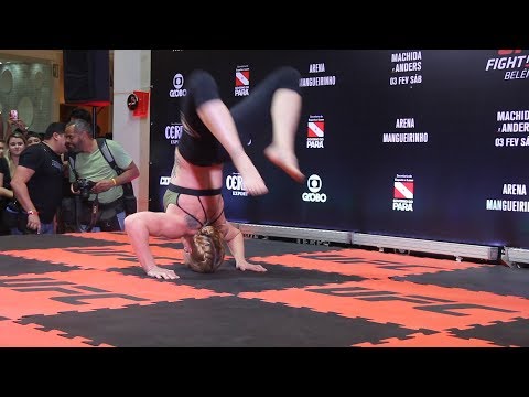 Valentina Shevchenko Showcases Incredible Stretching Technique at UFC Belem Workouts – MMA Fighting