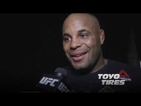 UFC 226: Entrevista de backstage com Daniel Cormier