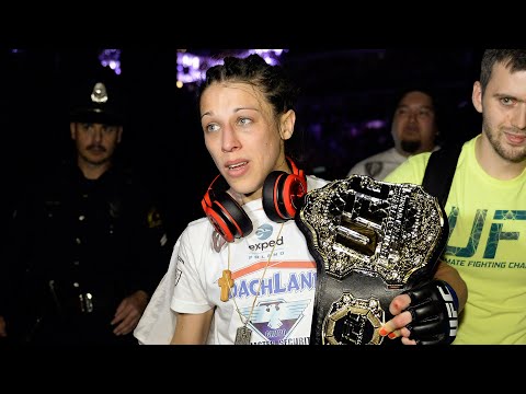 Crowning Moment: Joanna Jedrzejczyk Earns Title With Performance of the Night KO of Carla Esparza 👑