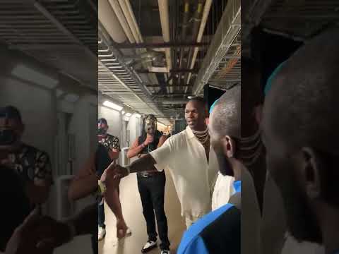 Mike Tyson meets Israel Adesanya backstage at UFC 277