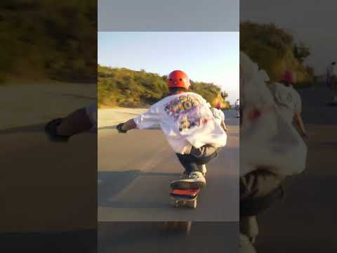 Could we live this in repeat ? #longboard #extreme #sport #downhill #skateboard #fast #california