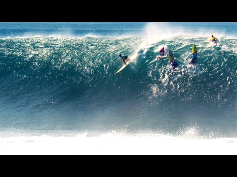 Final Round of THE EDDIE at PUMPING Waimea Bay