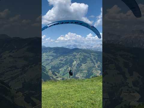 WAT EEN ERVARING! 🥰🪂 #paragliding #baileyfreestyle #shorts #oostenrijk #vakantie #familie