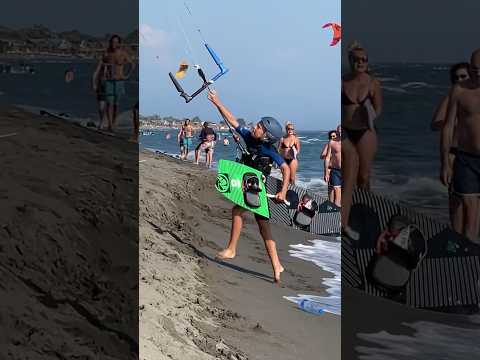 Kid can’t reach the bar of his kite! 🤣