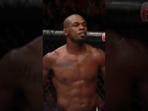 Jon Jones KOs Daniel Cormier