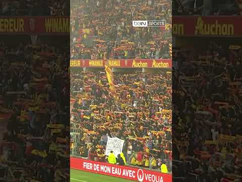 🤯 L'incroyable ambiance au Stade Bollaert du #RCLens ! 🤩 Les Corons, quel chant emblématique !