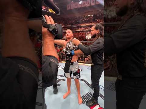 Jorge Masvidal didn't wrap the BMF belt around  Justin Gaethje after his KO win #ufc #mma #fight