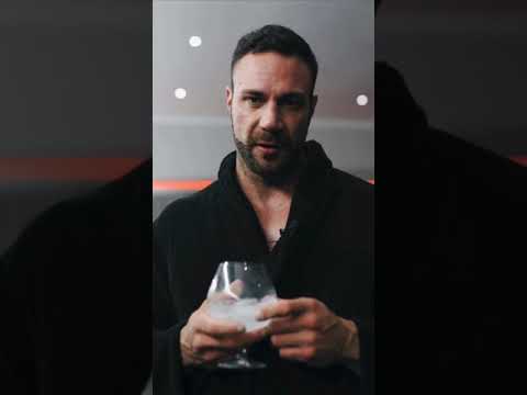 Noel Deyzel Tells you why not to dry scoop your Ryse Supps Pre-workout!